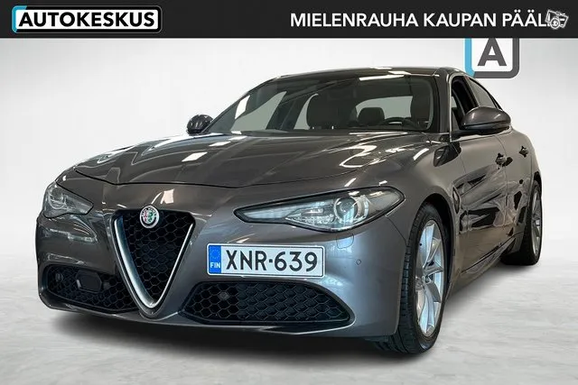 Alfa Romeo Giulia 2,2 Diesel 180hp AT8 Super* Navi / Mukautu Image 1